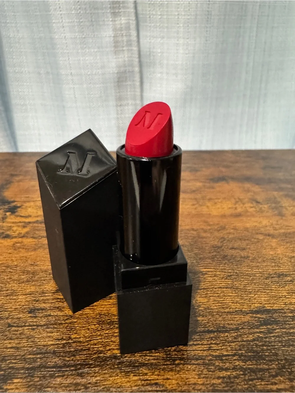 Morphe Matte Cream Lipstick true love, bold red, new